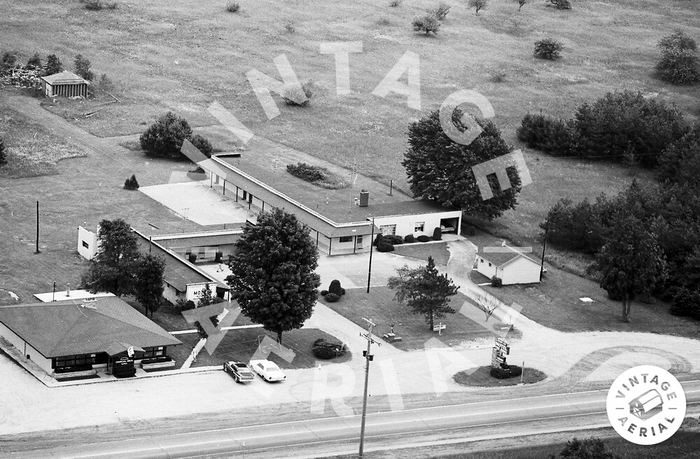 Tour-Inn Motel (Tour-In Motel) - 1968 (newer photo)